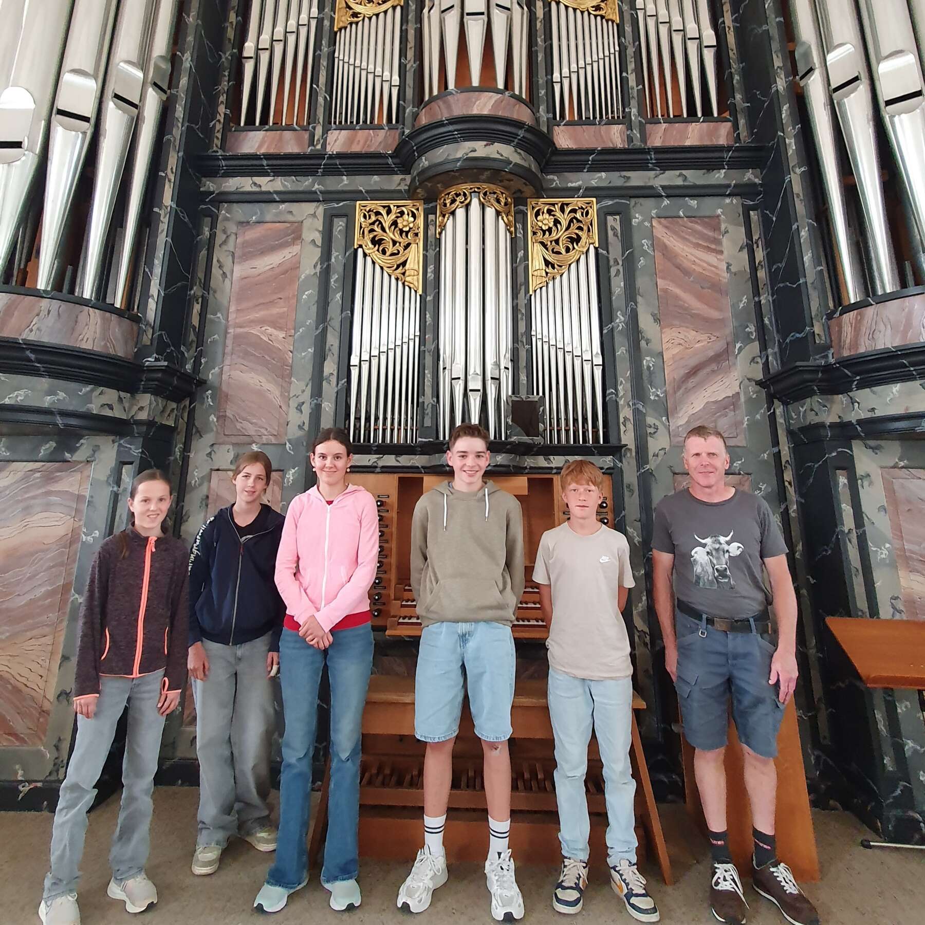 20260605 Orgelklasse von Priska Zettel vor der Metzler Orgel in Malters